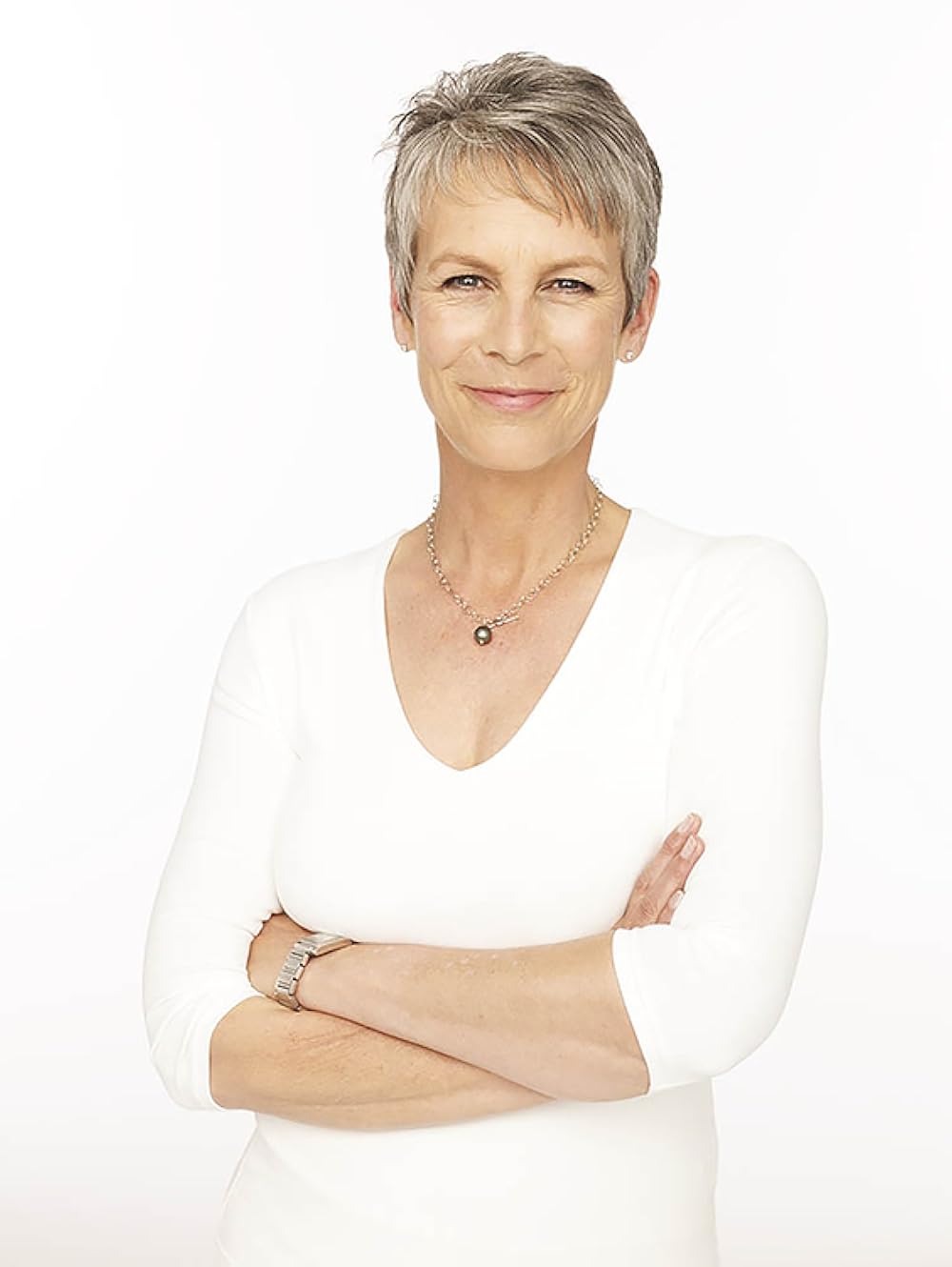 À 67 ans, Jamie Lee Curtis fascine dans une robe noire sophistiquée