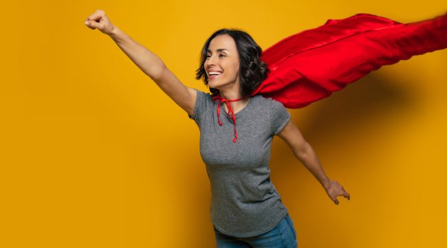Le « sourire inversé » : comment l&rsquo;expression faciale façonne la confiance en soi