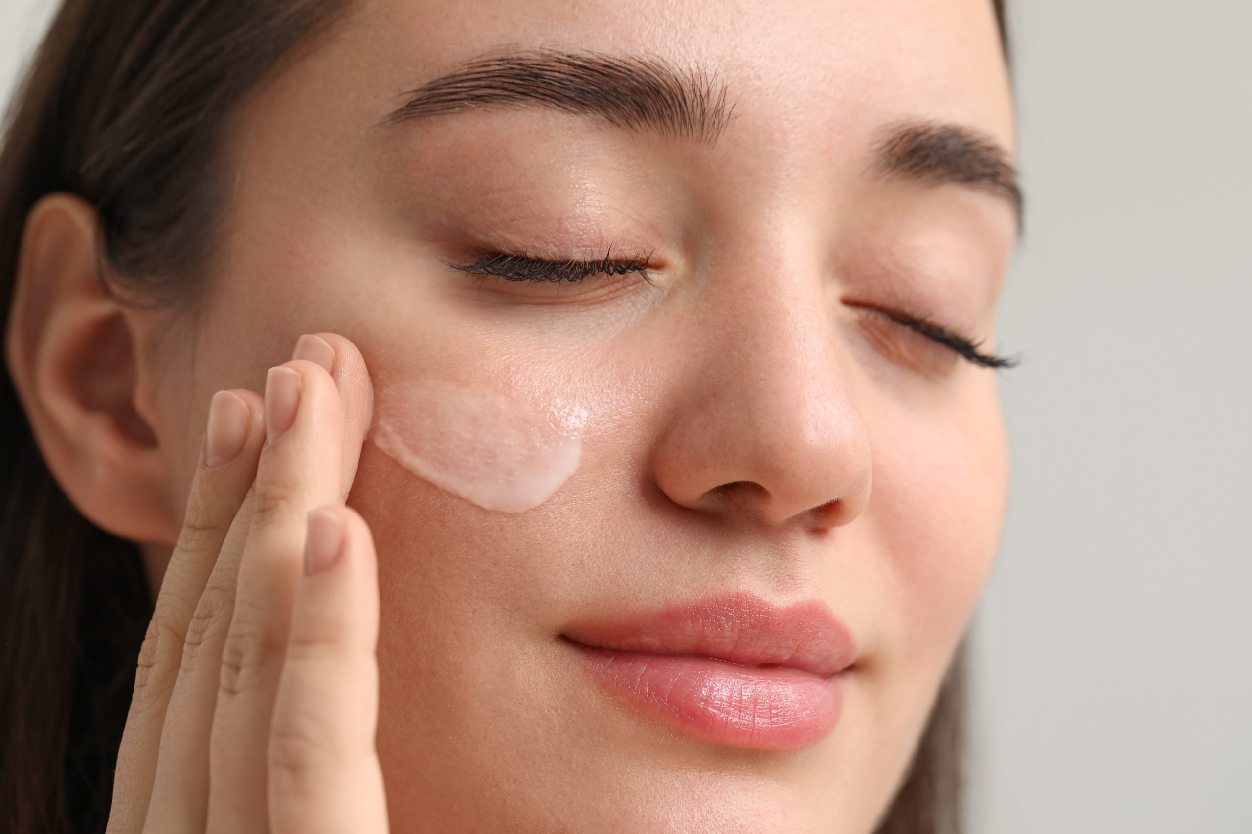 Peau sèche en hiver : la méthode révolutionnaire pour une hydratation intense et durable