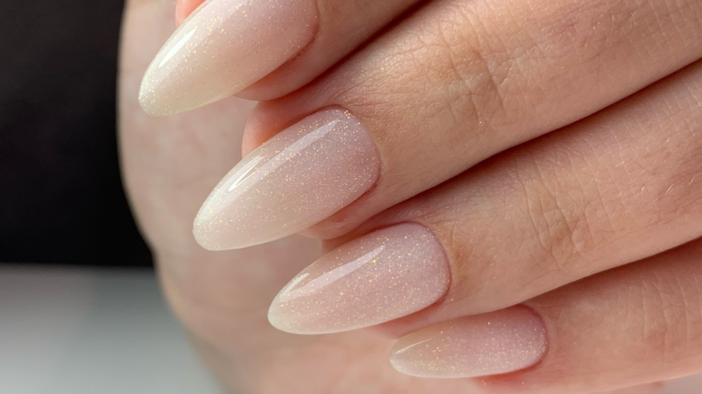 Pose d&rsquo;ongles au chablon : guide complet et conseils d&rsquo;experts